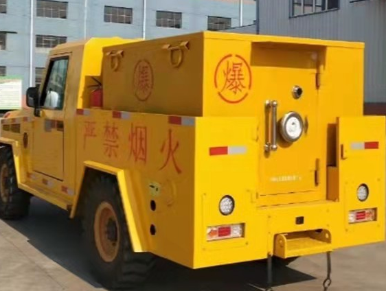夏河凯龙爆破器材运输车：保障爆破任务的安全运行